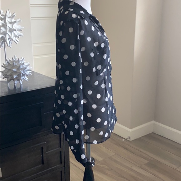 Guess Button Down Top, black with brown dots. - Picture 4 of 7